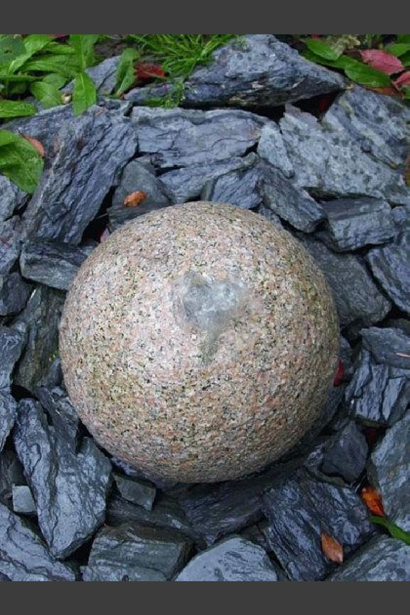 Granit Kugel Sprudelstein rot 30cm - Specials - Quellsteine