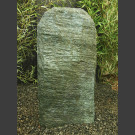 Roche de pierre solitaire Serpentinite à facettes 90cm