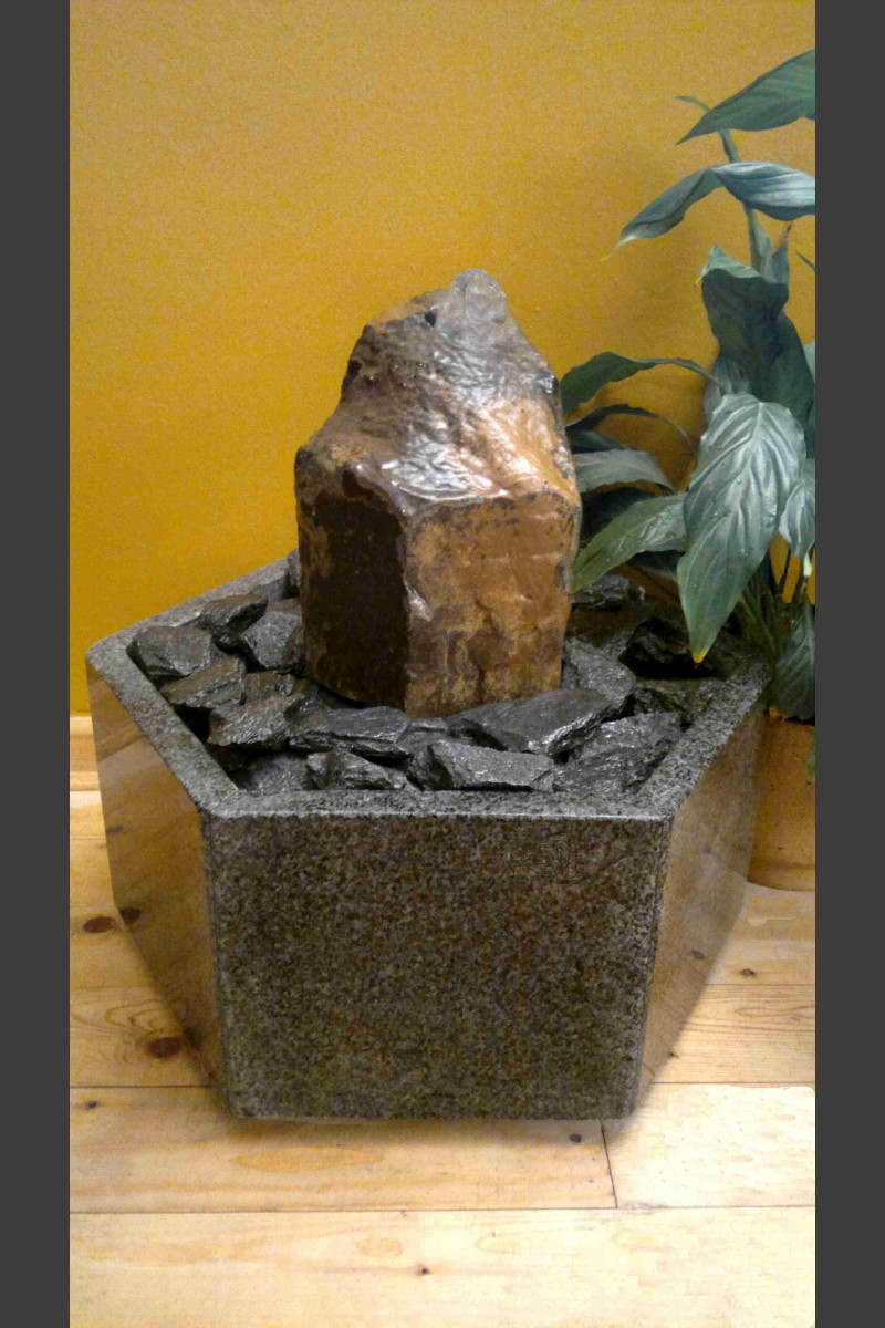 ochtendgloren Giet Alfabet Indoor Fontein Set Basalt in hexagonaal Granieten Bak - Monolithique