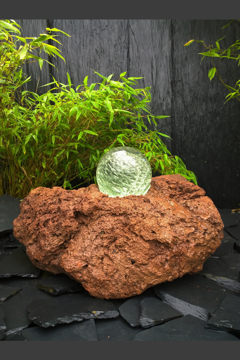 liefdadigheid Berg Vesuvius verkopen Lava fontein met roterende glas bal 15cm - Ballen - Compleetset Specials -  Waterornamenten - Monolithique
